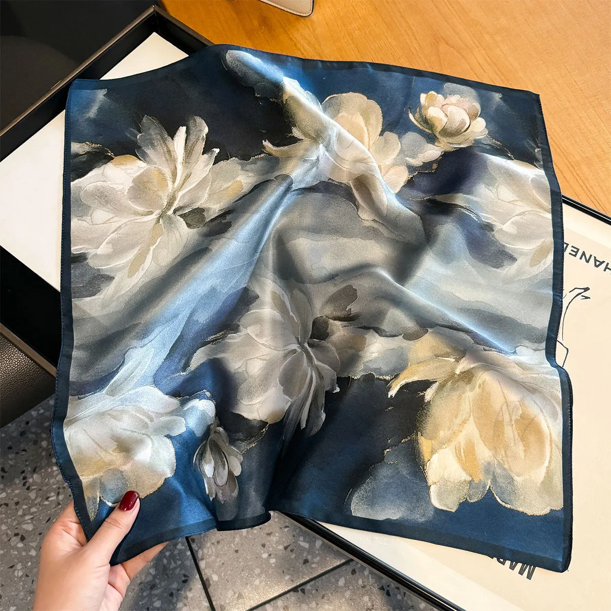 Blue tie-dye mulberry silk square scarf 53x53cm women's Korean-style winter accessory