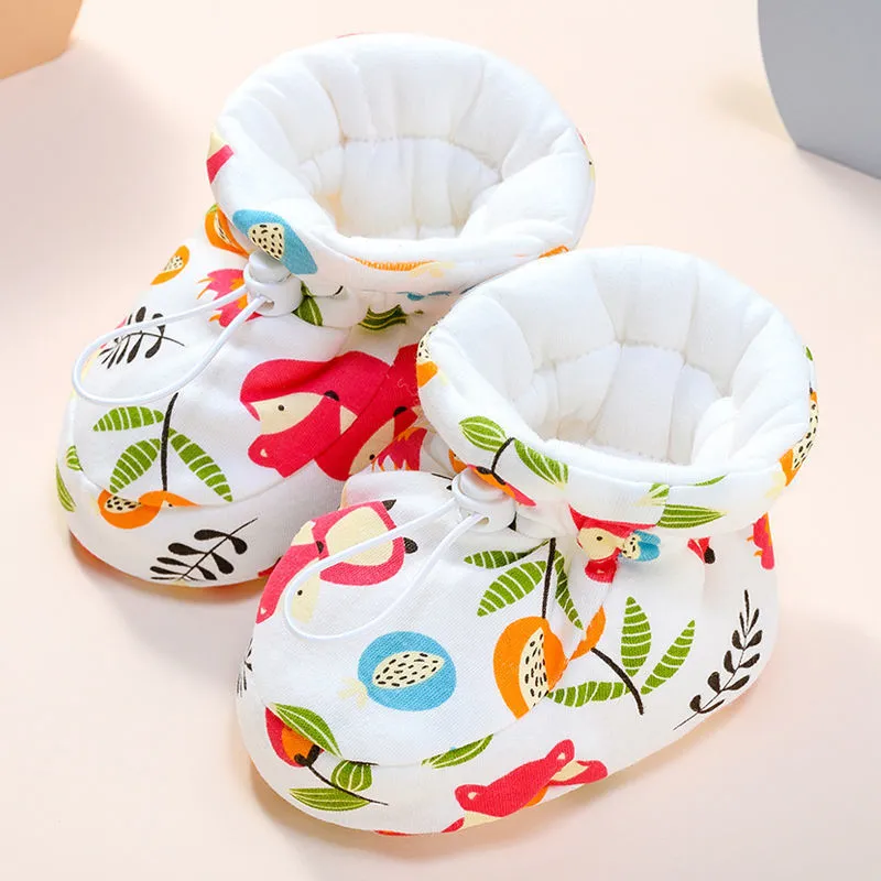 Soft cotton baby foot protector with cartoon pattern in yellow deer design, inner length 11.5cm