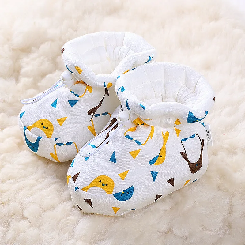 Soft cotton baby foot protector with cartoon pattern in yellow deer design, inner length 11.5cm