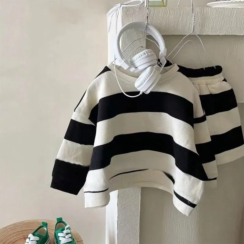 Boy and girl striped fleece and shorts two-piece set in black and green polyester