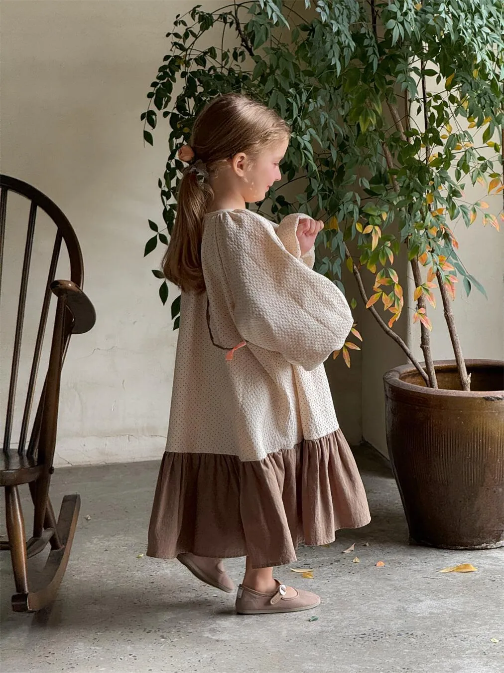 Cotton polka dot ruffled girl's dress with long sleeves, flounced skirt, retro style, spring wear