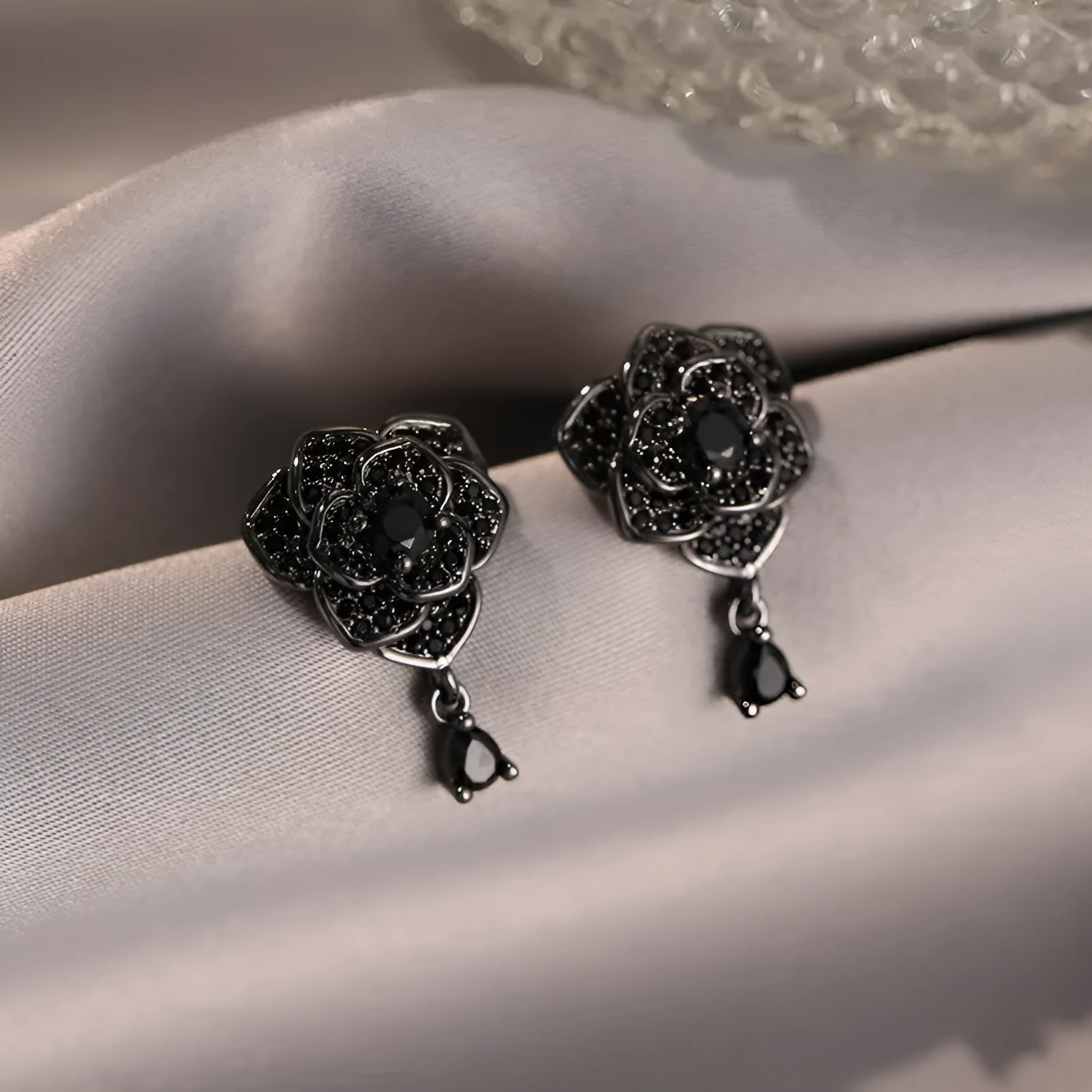 Black rose zircon floral stud earrings with 18K gold electroplating