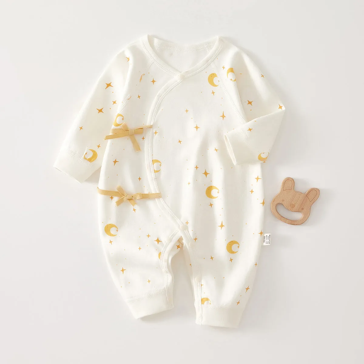 Pure cotton newborn baby jumpsuit boneless long sleeve casual romper with star and moon print