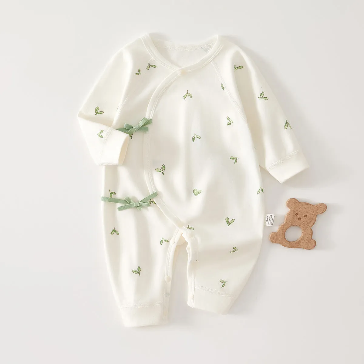Pure cotton newborn baby jumpsuit boneless long sleeve casual romper with star and moon print
