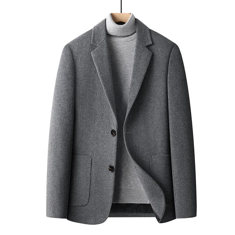 A grey slim-fit men's wool suit blazer with a non-ironing finish for autumn wear.