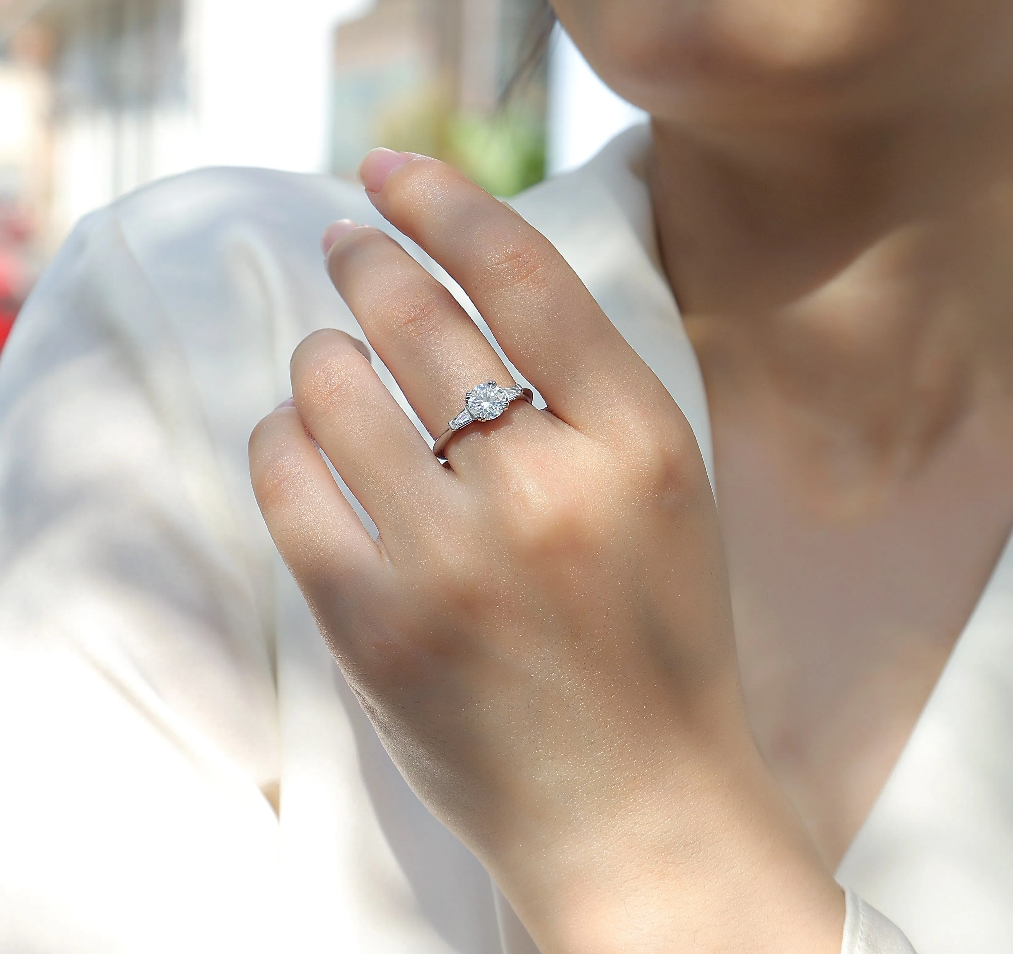 Moissanite wedding ring set 1 carat S925 silver platinum plated in yellow gold, rose gold, and platinum finishes