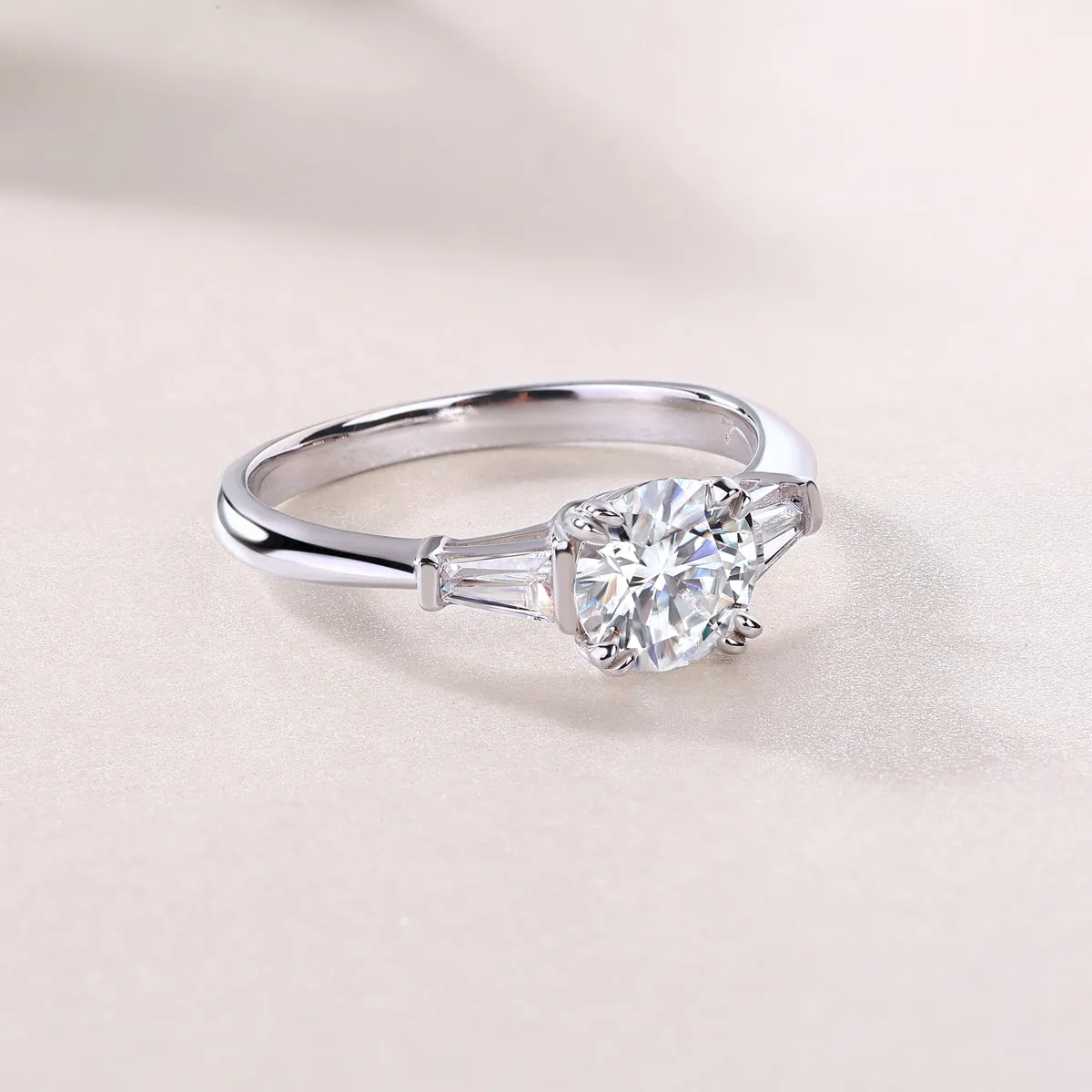 Moissanite wedding ring set 1 carat S925 silver platinum plated in yellow gold, rose gold, and platinum finishes