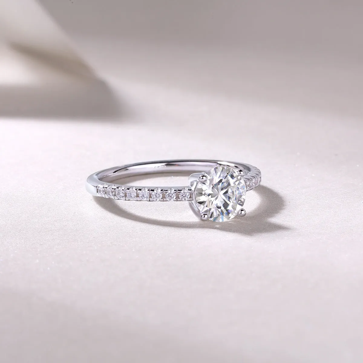 Moissanite wedding ring set with platinum-plated S925 silver, 1-10 carat stone, in gift box with GRA certificate