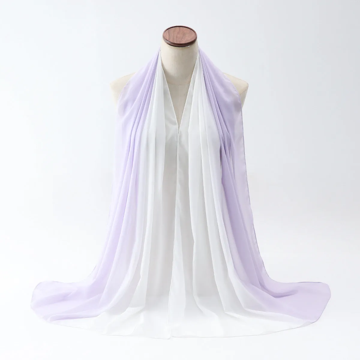 Long light blue polyester chiffon scarf with bubble towel texture draped展示.
