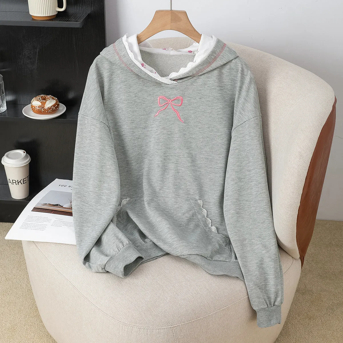 Gray color-block lace mid-length sweatshirt with long sleeves and casual patchwork design