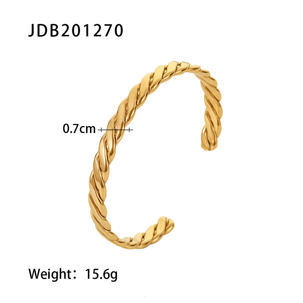 Women's stainless steel bracelet with electroplated metallic finish in European and American style
