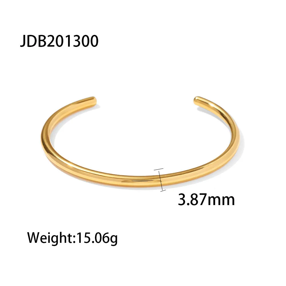 Women's stainless steel bracelet with electroplated metallic finish in European and American style
