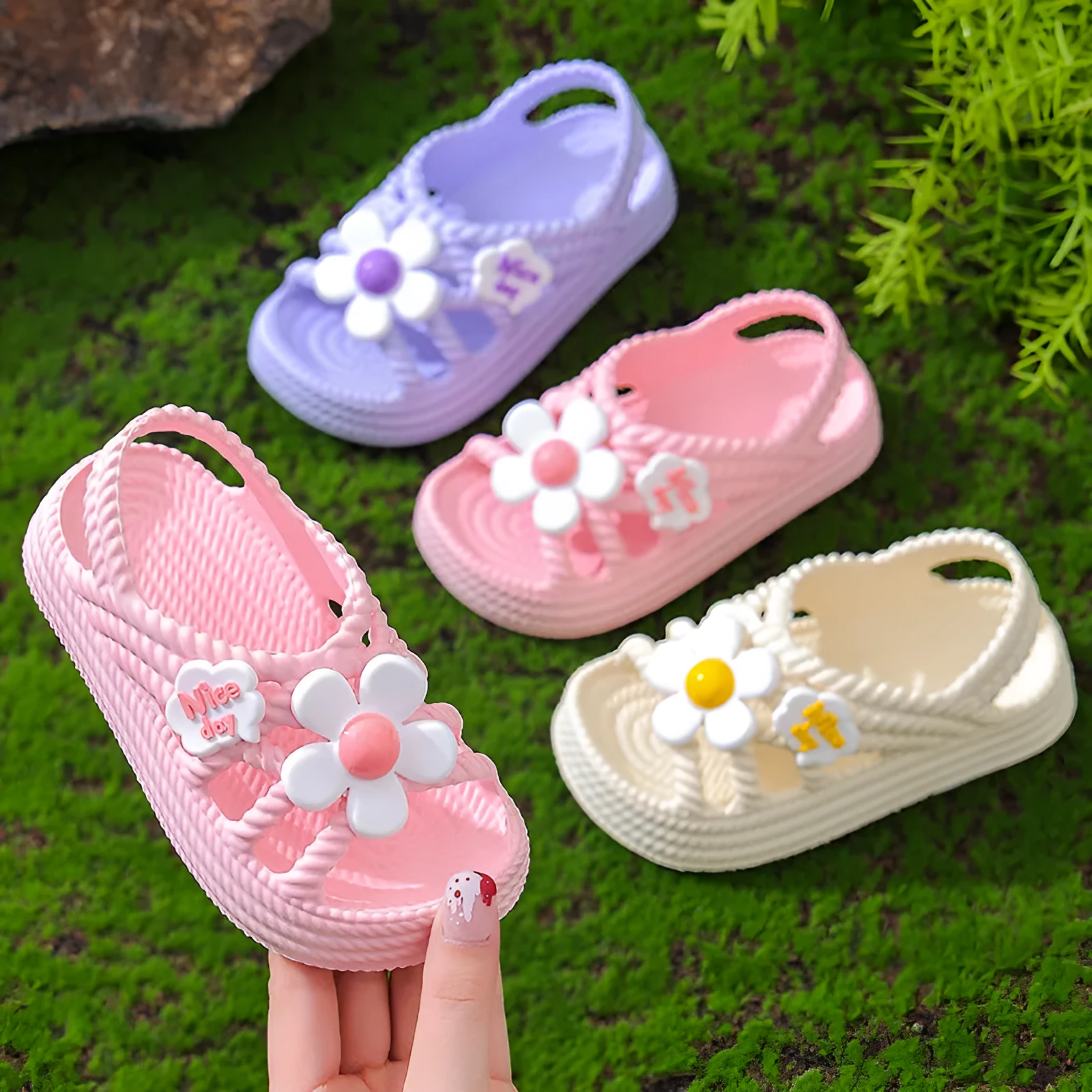 Girls' sandals with flower pattern and EVA non-slip sole in pink colour for ages 4-6