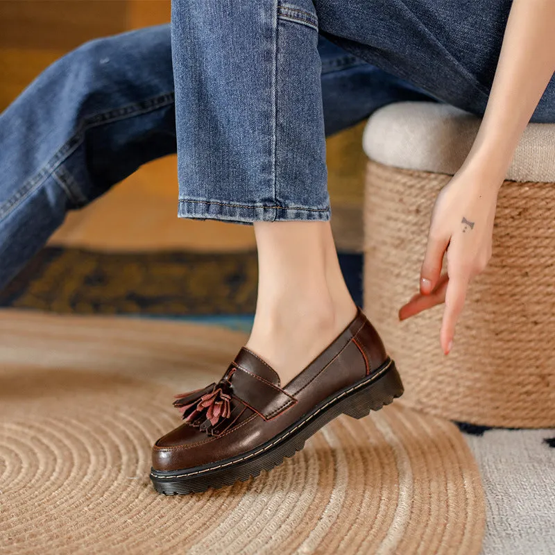 Women's chunky heel loafers with tassel detail in cowhide leather