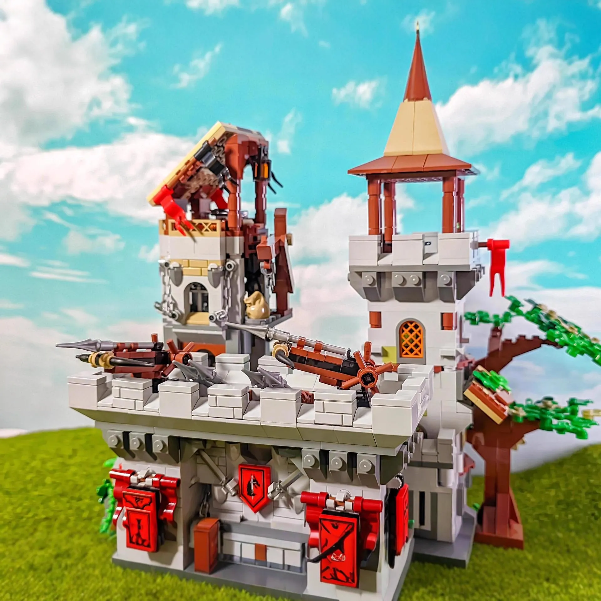 Street view building block desktop model ornament with 40211 Holy Spirit Sword Castle design in ABS plastic