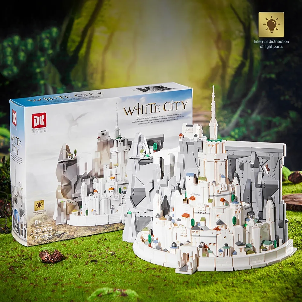 7072 Baicheng Imperial Capital castle model building blocks set with lights in colour box packaging