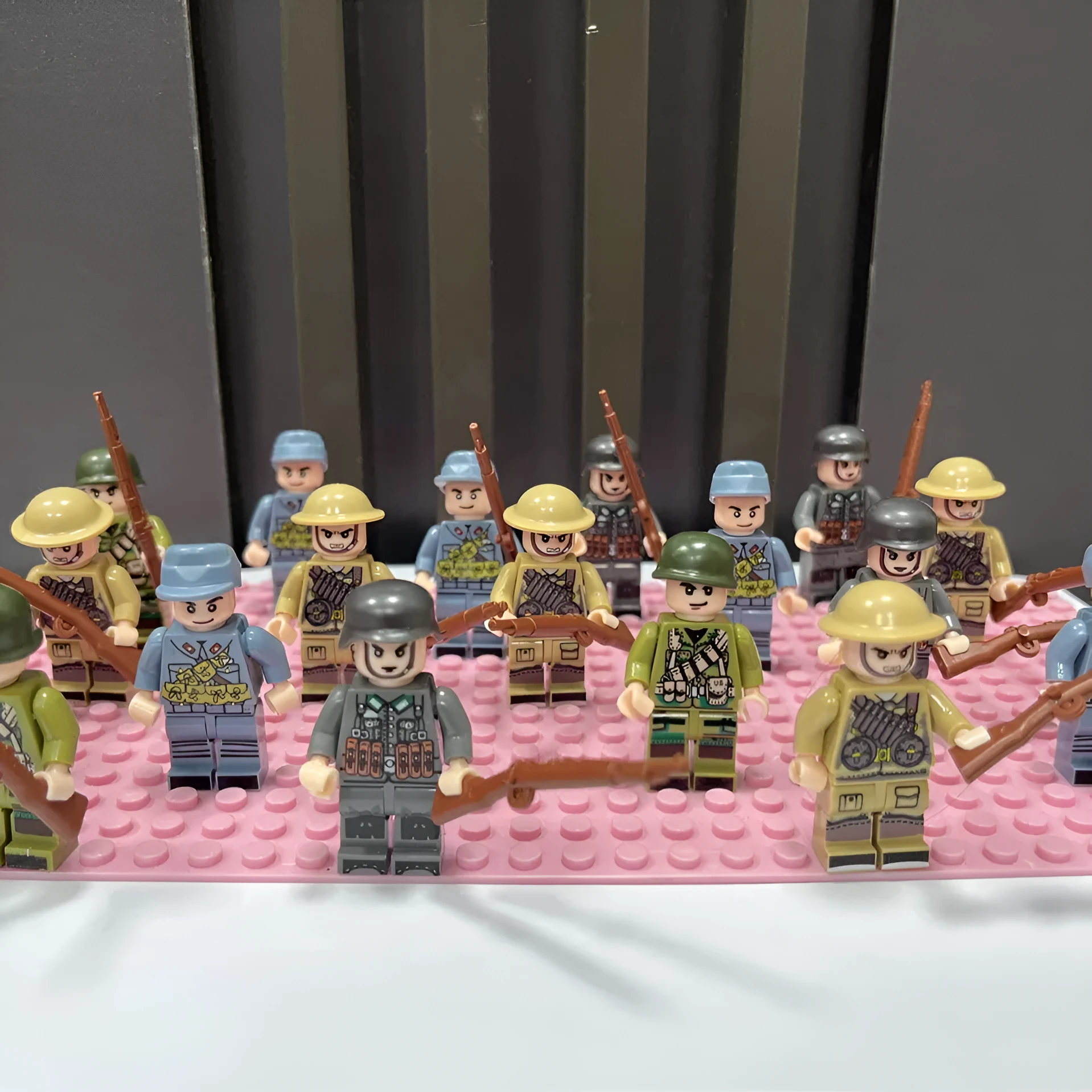 Small particle WWII military building block soldier minifigure toy set in plastic with British, American, German, and Chinese army options