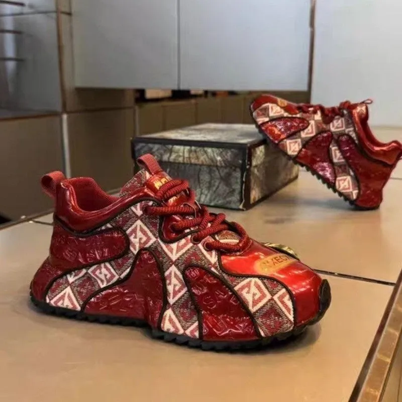 Men's platform casual shoes with embroidery stitching in black, beige and scarlet colours