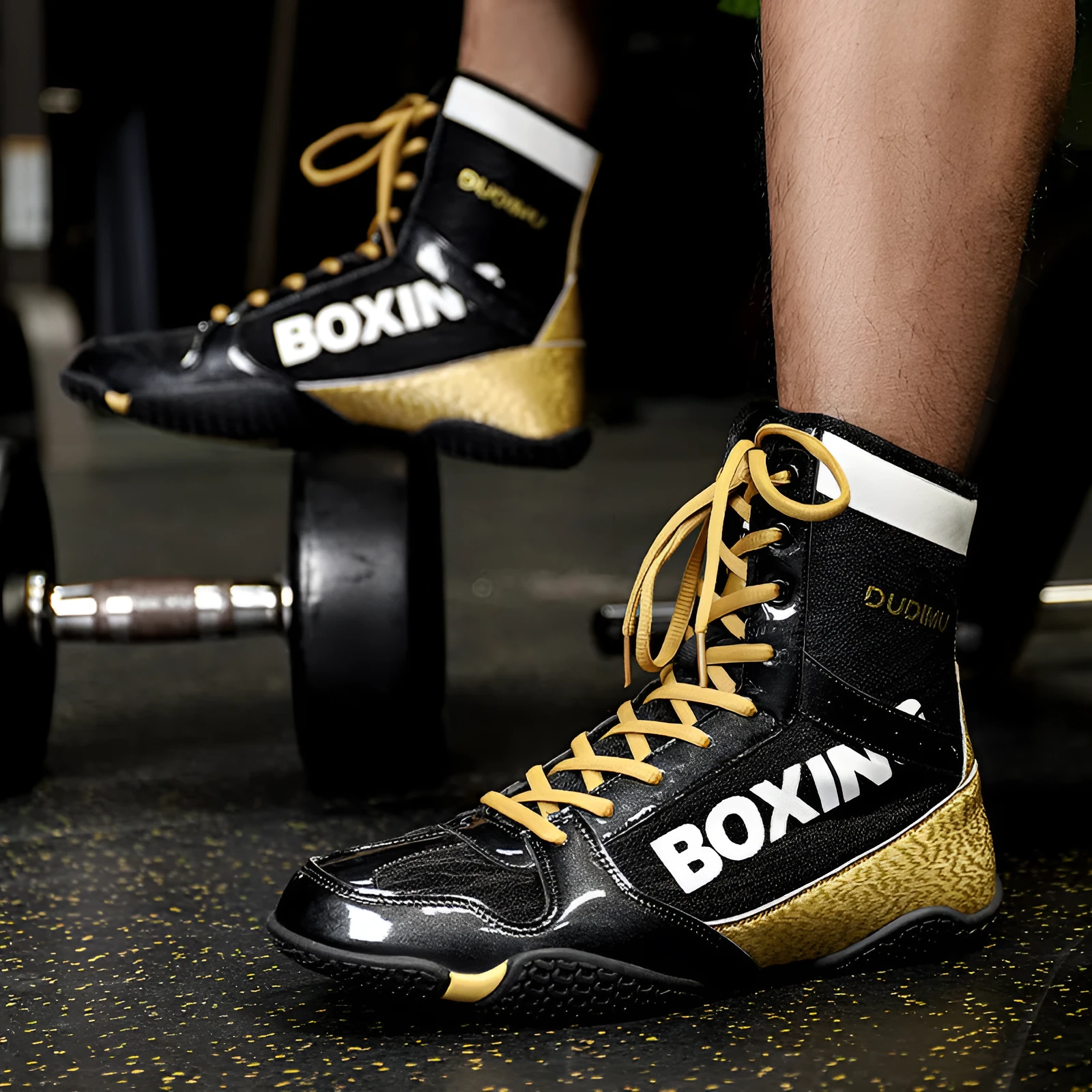 Mixed combat training high-top wrestling shoes in green, with mesh and leather upper and rubber sole.
