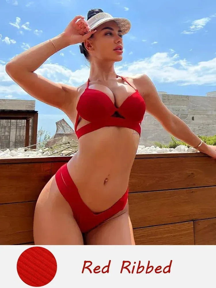 Women's backless skinny bikini swimsuit in polyester fabric available in four colour options