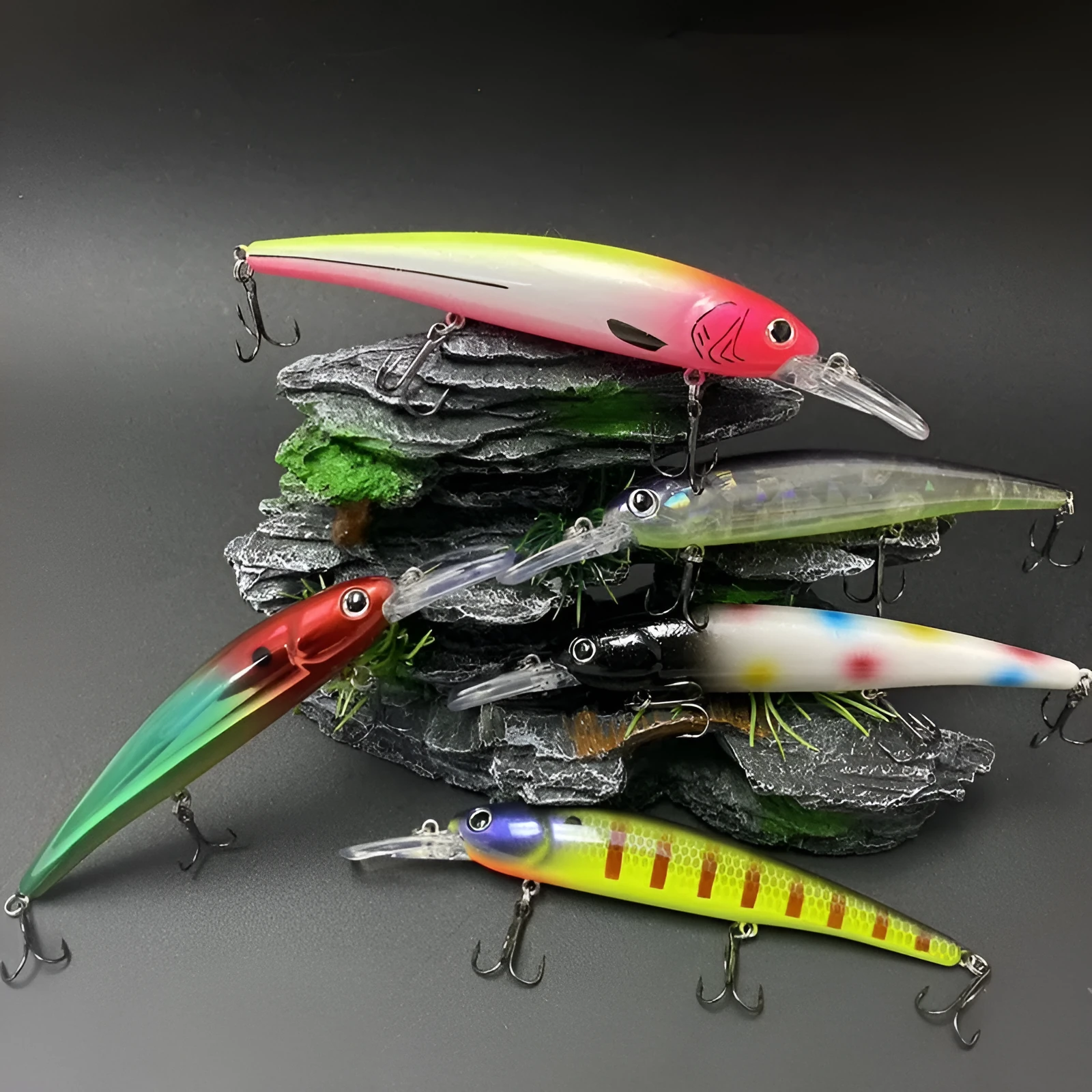Deep diving long tongue plate floating minnow lure 145mm 16.8g in colour