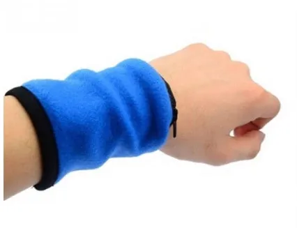 Sport phone arm bag wristband pocket in black with phone inserted, 10x12cm size