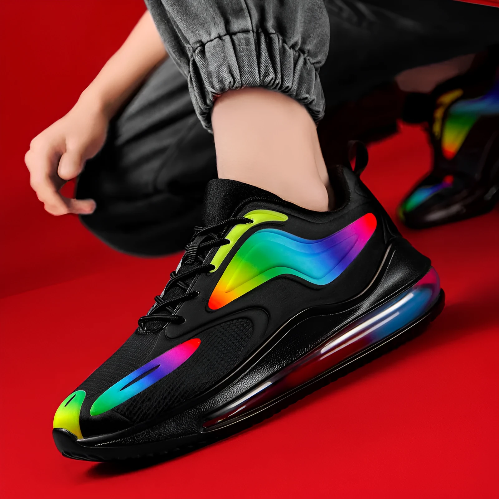 Men's casual mesh sports running shoes in black, side view, flat heel and round toe design