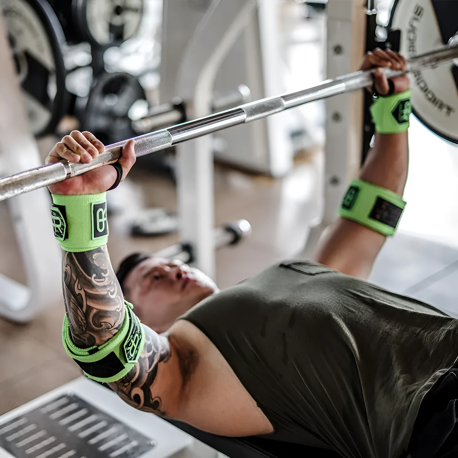 Fitness wristband pair in black non-woven fabric for bench press weightlifting wrist support 45cm length
