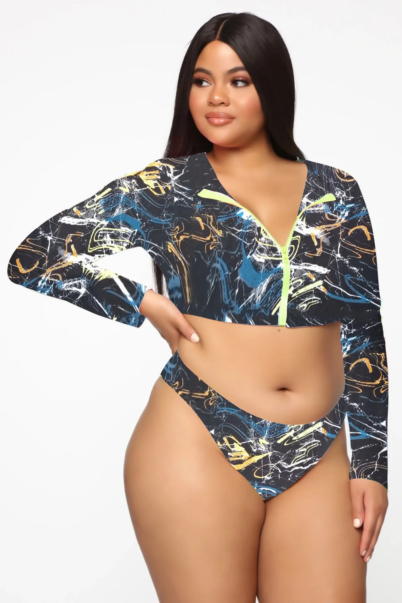 Plus size women wearing colourful gradient long sleeve zipper bikini swimsuit with chest pad and triangle shorts, size 2XL-5XL