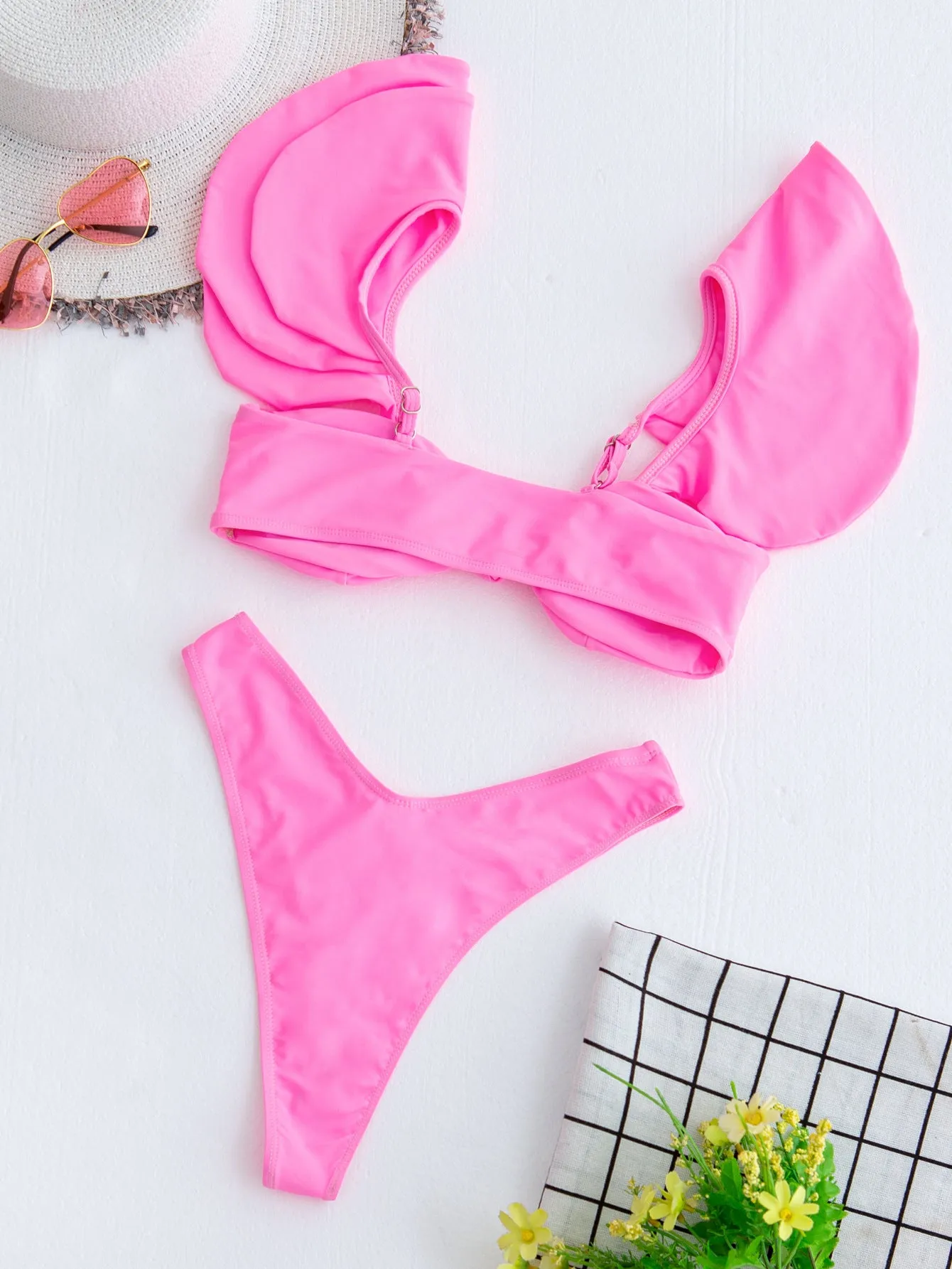 Solid colour pink ruffle bikini set with removable chest pad for women, two-piece nylon swimwear