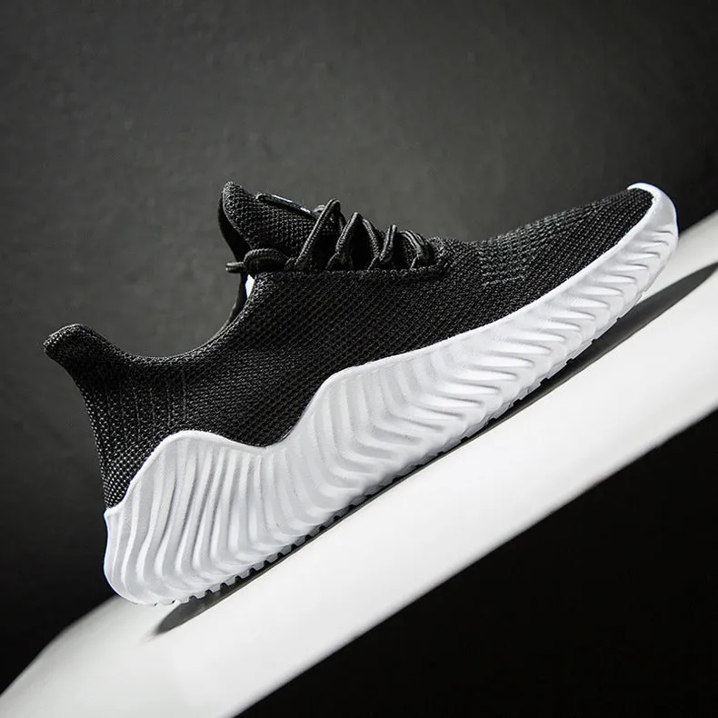 Men's large size breathable ultra-light running shoes in black with MD sole and sewn detailing