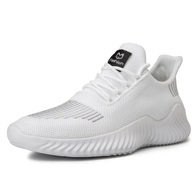 Men's large size breathable ultra-light running shoes in black with MD sole and sewn detailing