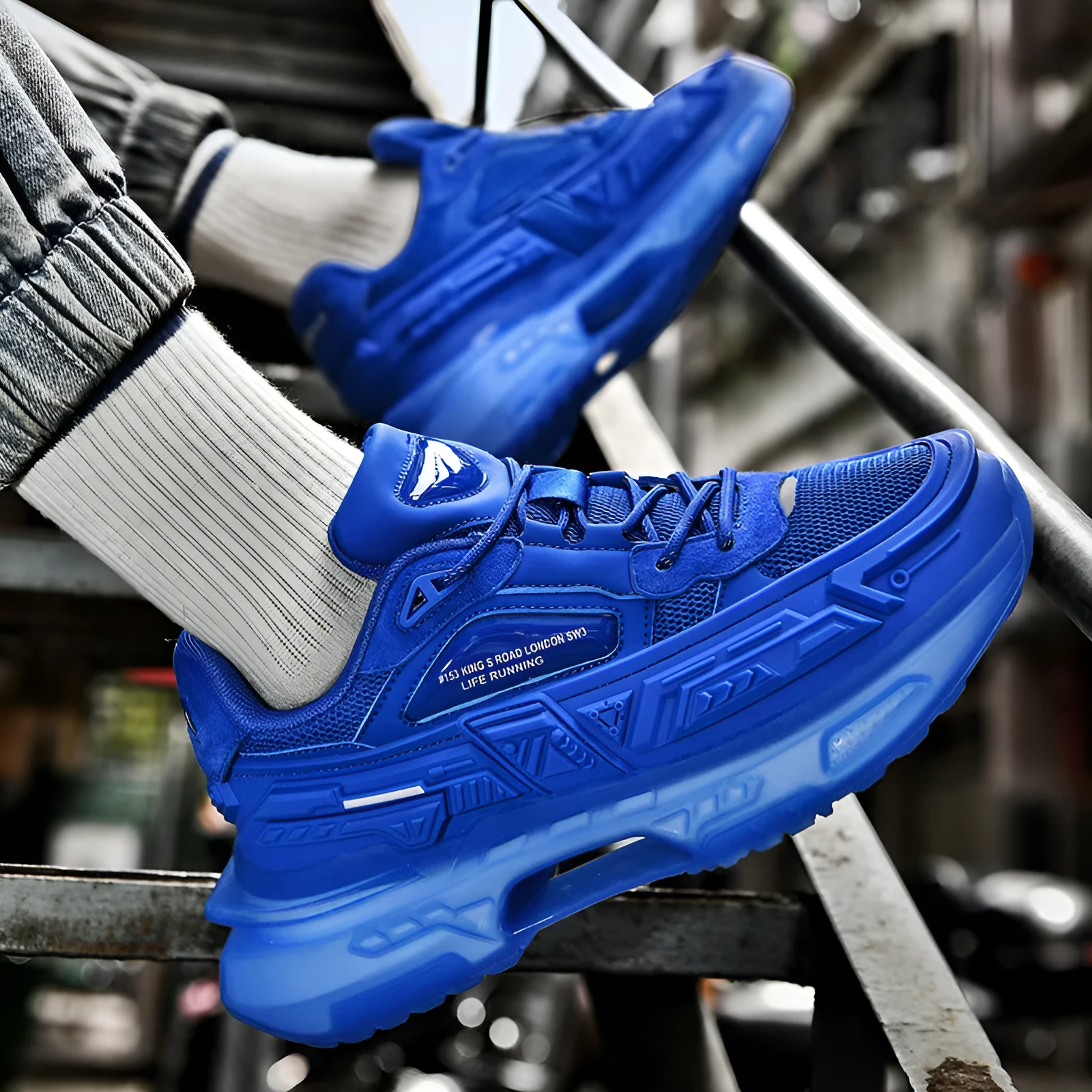 Popcorn platform running sneakers in white with KPU mesh upper and low-top design