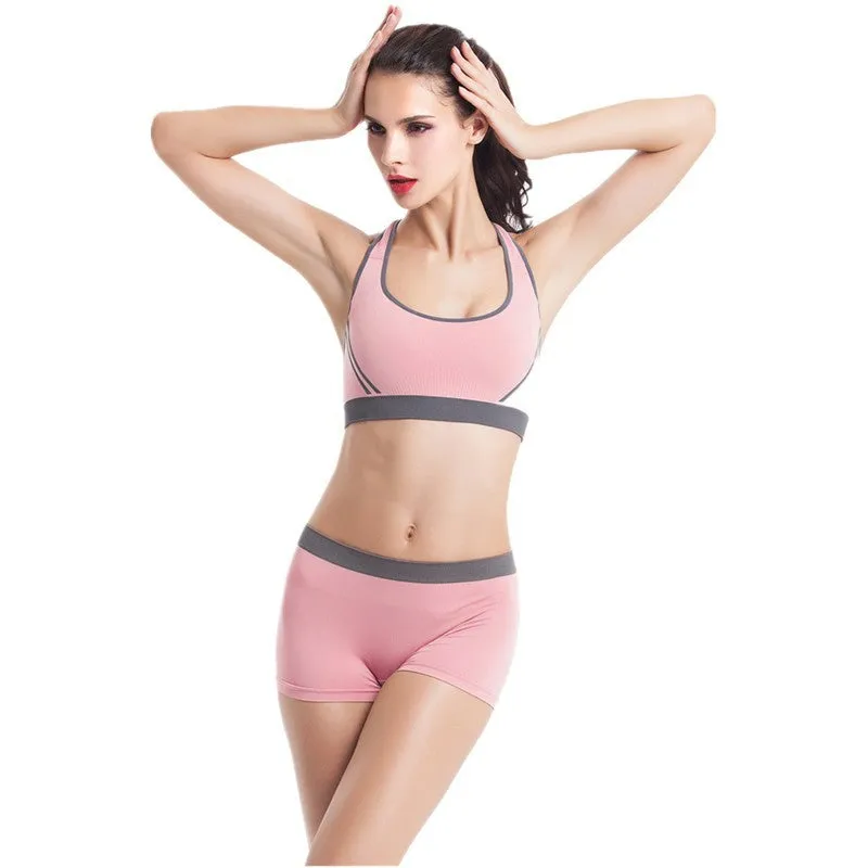 Women's shockproof seamless sports bra in black with fixed double shoulder straps and rear buckle