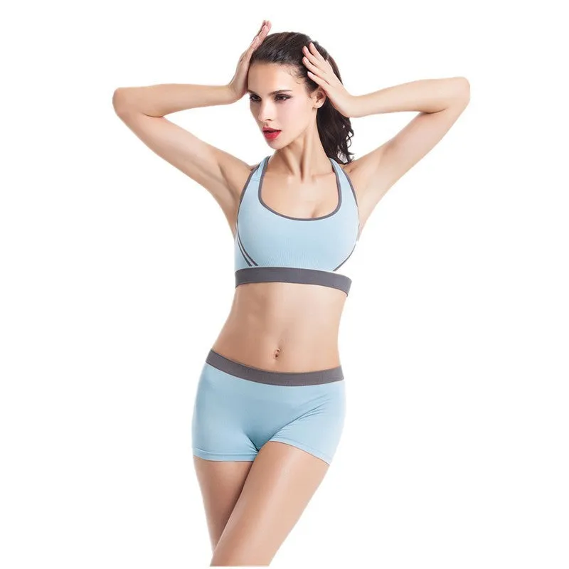 Women's shockproof seamless sports bra in black with fixed double shoulder straps and rear buckle