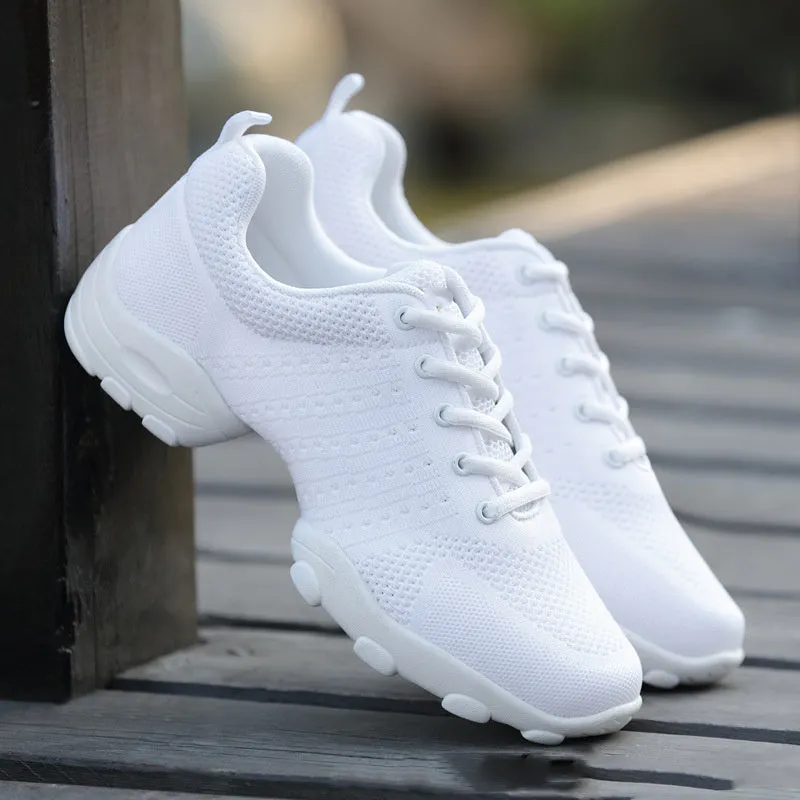 Men's lightweight mesh sports shoes with fly woven upper and PU sole in black