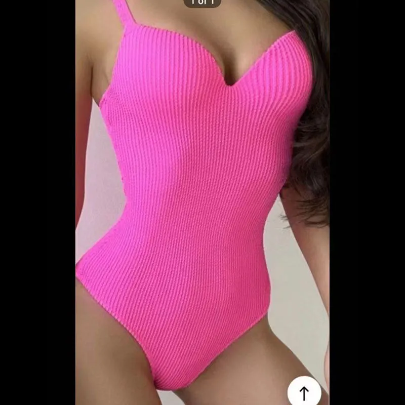 Women's sleeveless one-piece swimsuit with sunk stripe pattern in polyester fabric