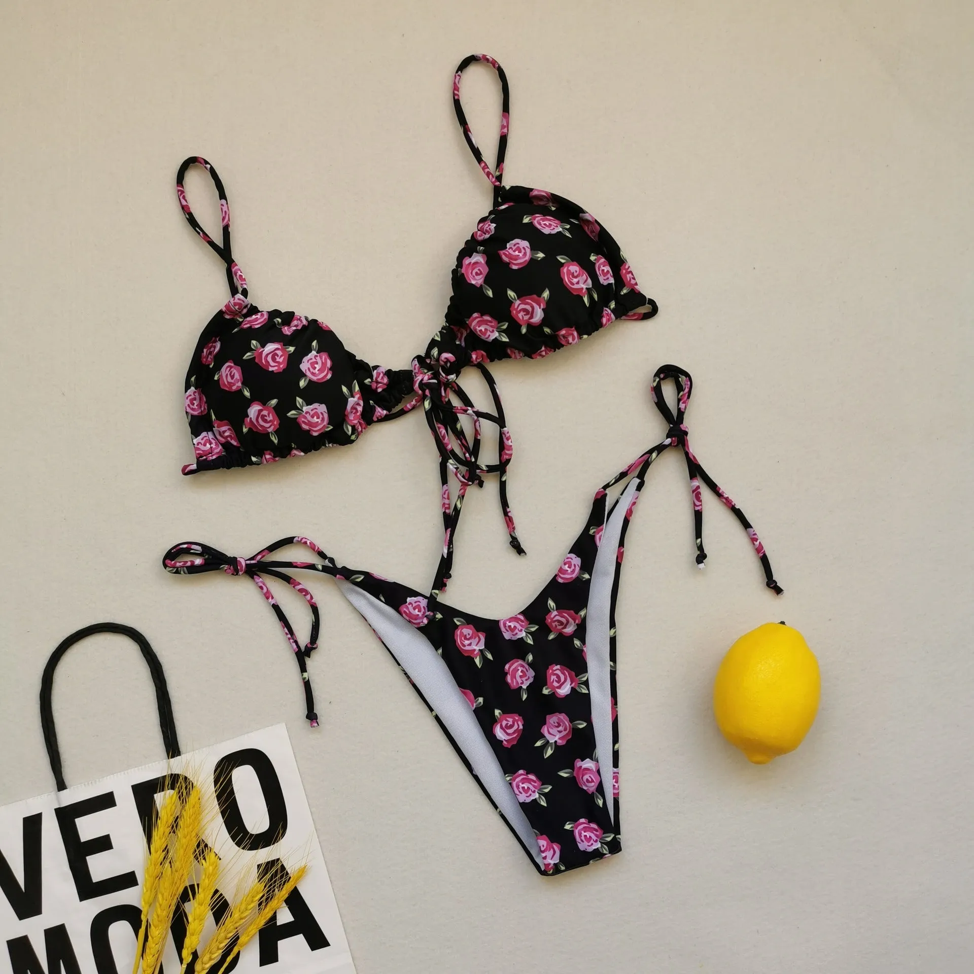 Leopard print backless bikini swimsuit for women with nylon fabric and cotton lining