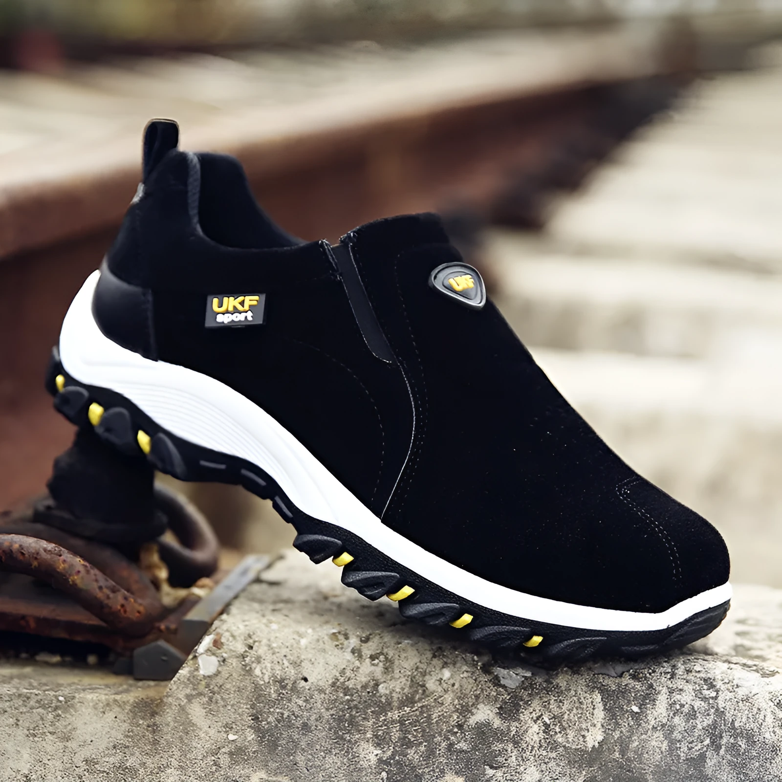 Men's non-slip wear-resistant hiking shoes, artificial PU upper, waterproof platform, available in black blue yellow