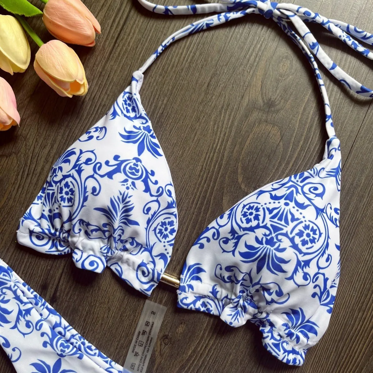 Women's blue and white porcelain printed bikini set with high elasticity and cotton lining for swimming