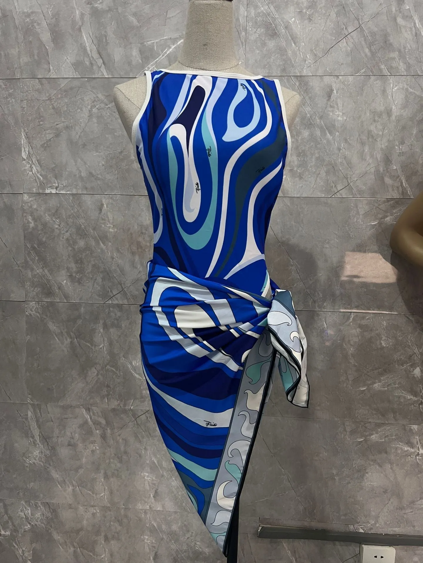 Women's striped polyester conjoined square scarf bikini swimsuit in blue and pink