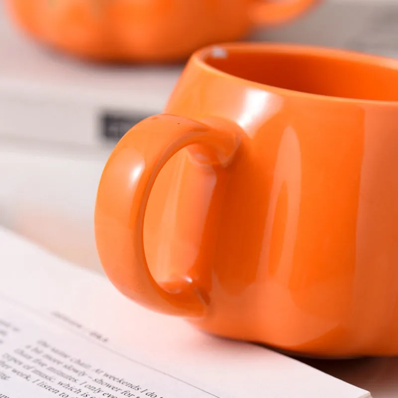 Creative Halloween Christmas office ceramic mug, bone china, 400ml, cartoon design, black expression or golden expression