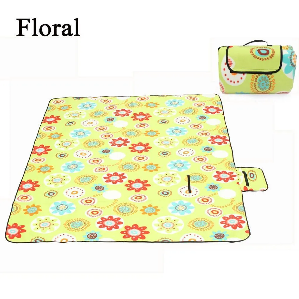 Thickened waterproof camping mat in blue stripes, 200x150cm, for outdoor picnics