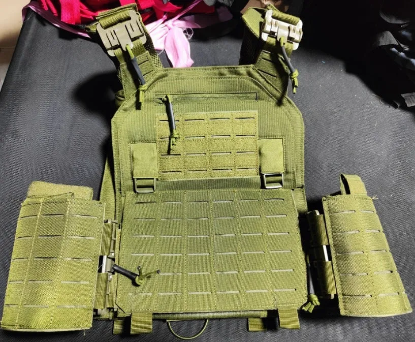 Quick release multifunctional breathable Oxford cloth tactical vest in free size, solid colour, spring use