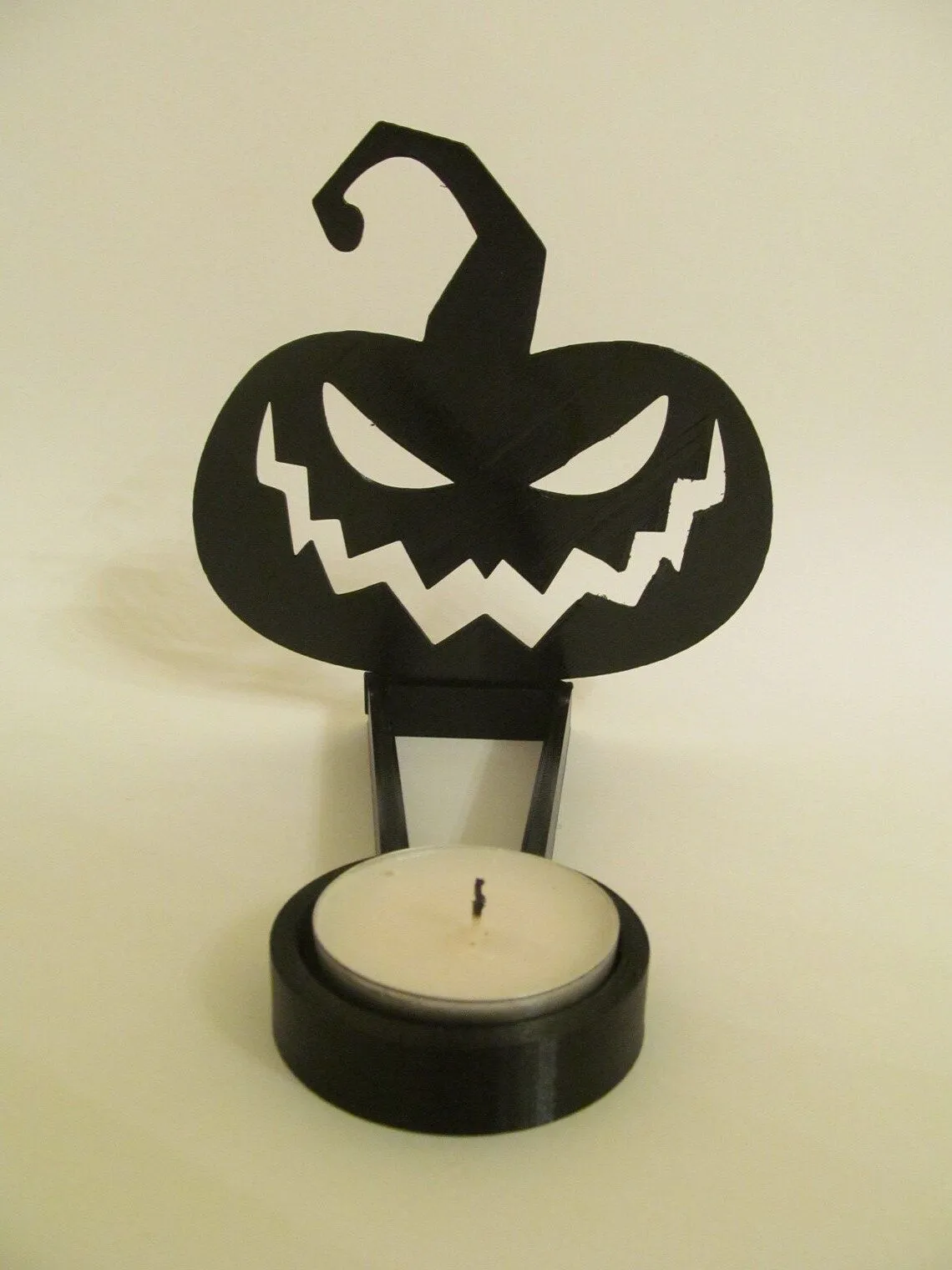 Metal geometric Halloween candle holder in stainless steel, 14cm long, modern simplicity style