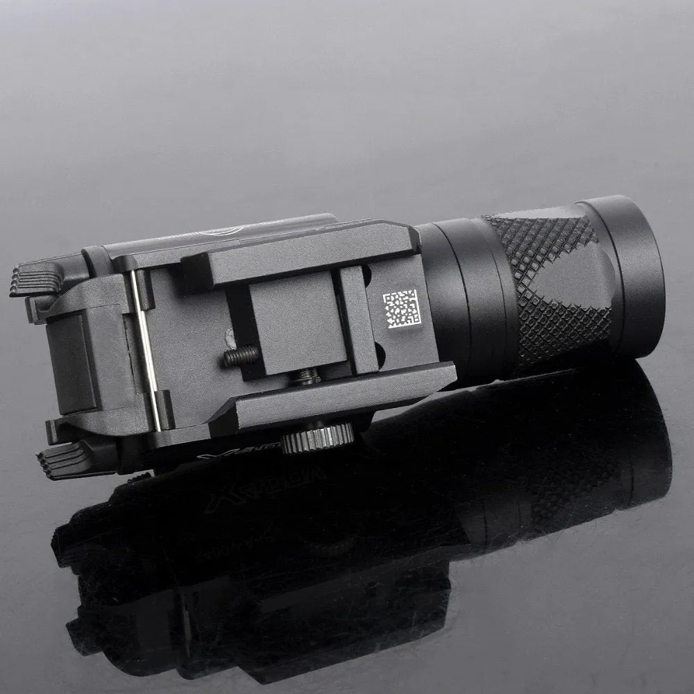 American P1 tactical strobe flashlight in black ABS with hand press mechanism and LED light source