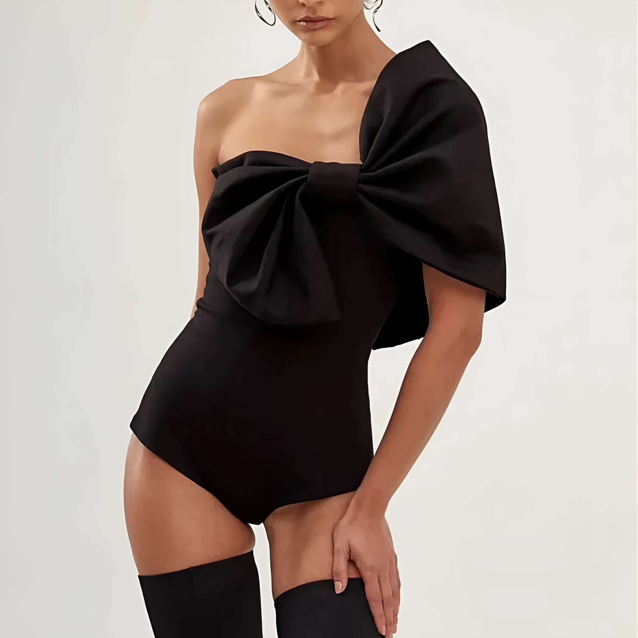 Black and white tube top bow one-piece swimsuit with high elasticity and quick-drying polyester lining