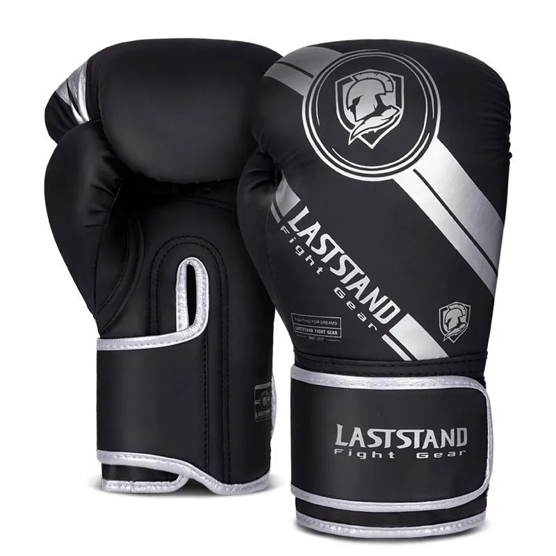 Pair of professional breathable PU leather boxing gloves in black gold colour, vertical style, sizes 6oz to 12oz