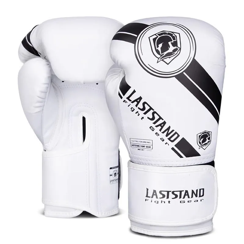 Pair of professional breathable PU leather boxing gloves in black gold colour, vertical style, sizes 6oz to 12oz