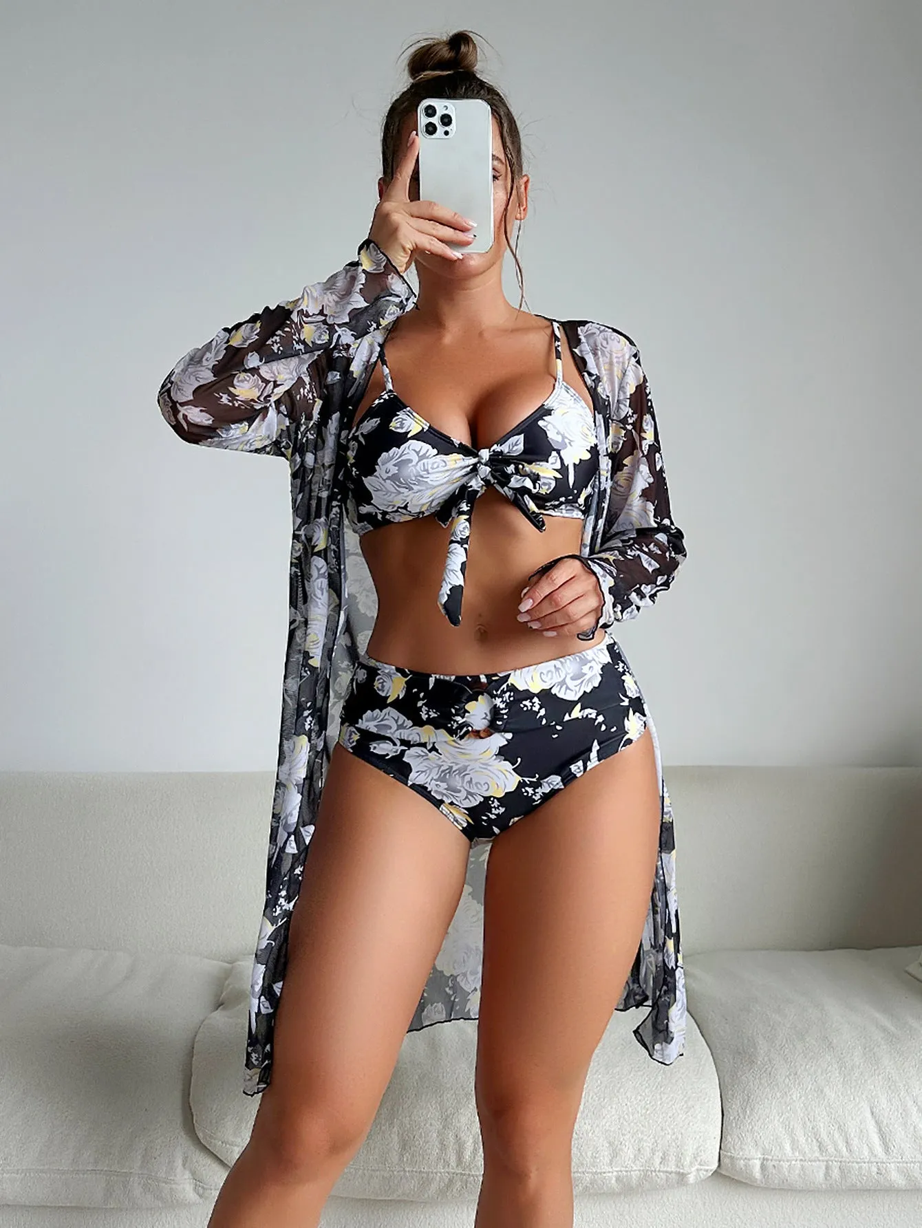 Women's three-piece multicolour printed bikini swimsuit set in polyester with high elasticity for swimming